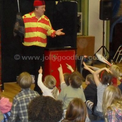 Magic entertainment by Jolly Good Productions