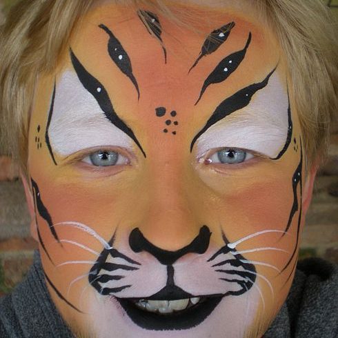 Tiger face painting design